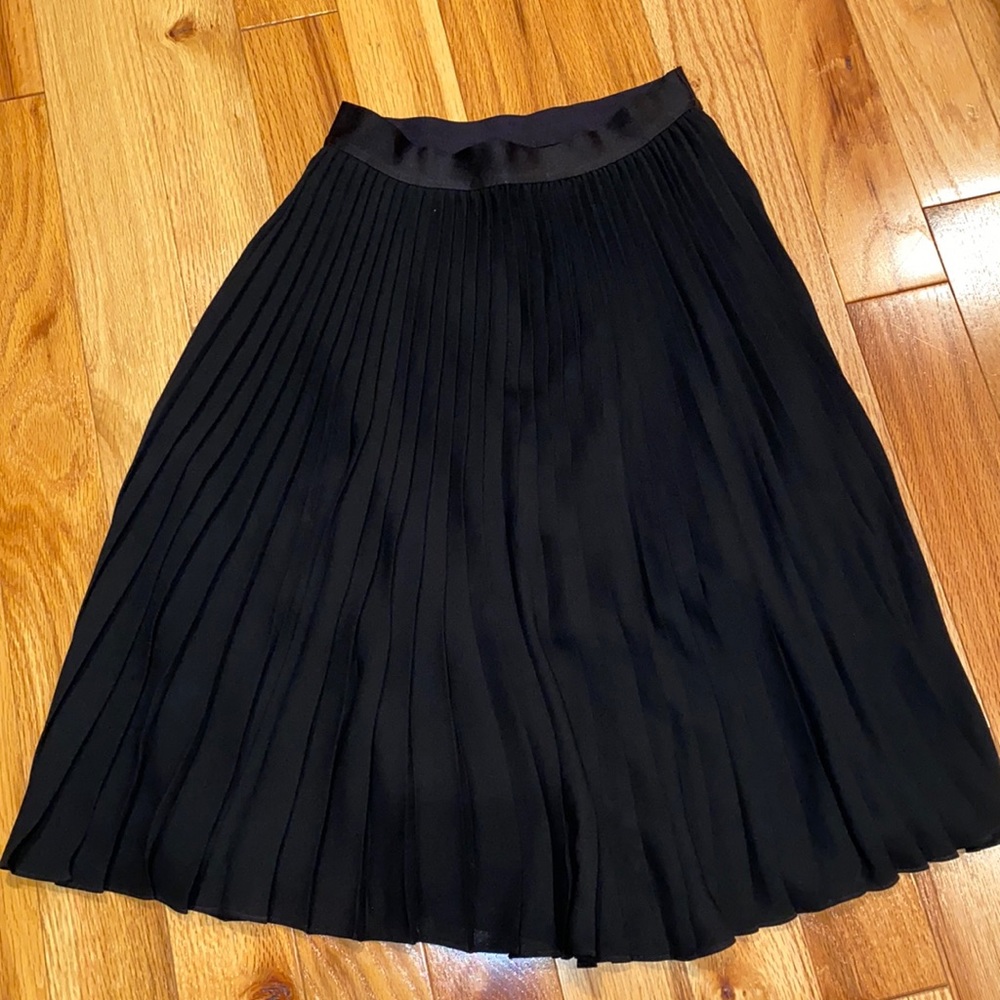 Express pleated midi skirt